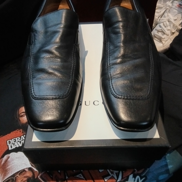 Gucci Men's Black Leather Slip-On Loafers